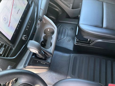 New 2026 Ford Transit 250 148 Medium Roof w/ Load Area Protection Package RWD image 8