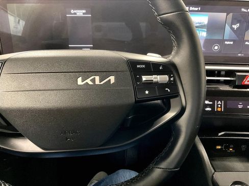 Used 2026 Kia Sportage LX FWD image 23