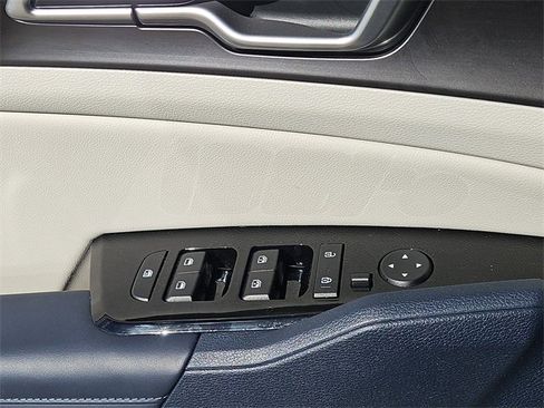 Used 2024 Kia Sportage EX w/ EX Premium Package image 18