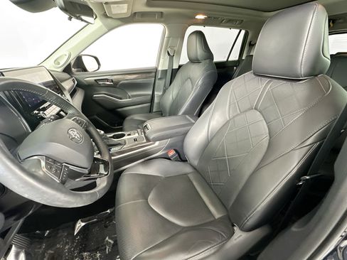 Used 2020 Toyota Highlander Platinum image 22
