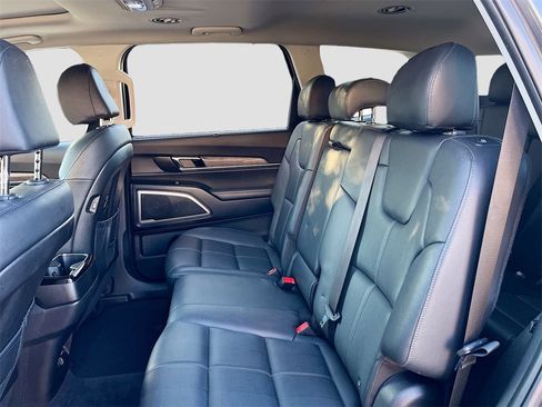 Used 2022 Kia Telluride EX image 24