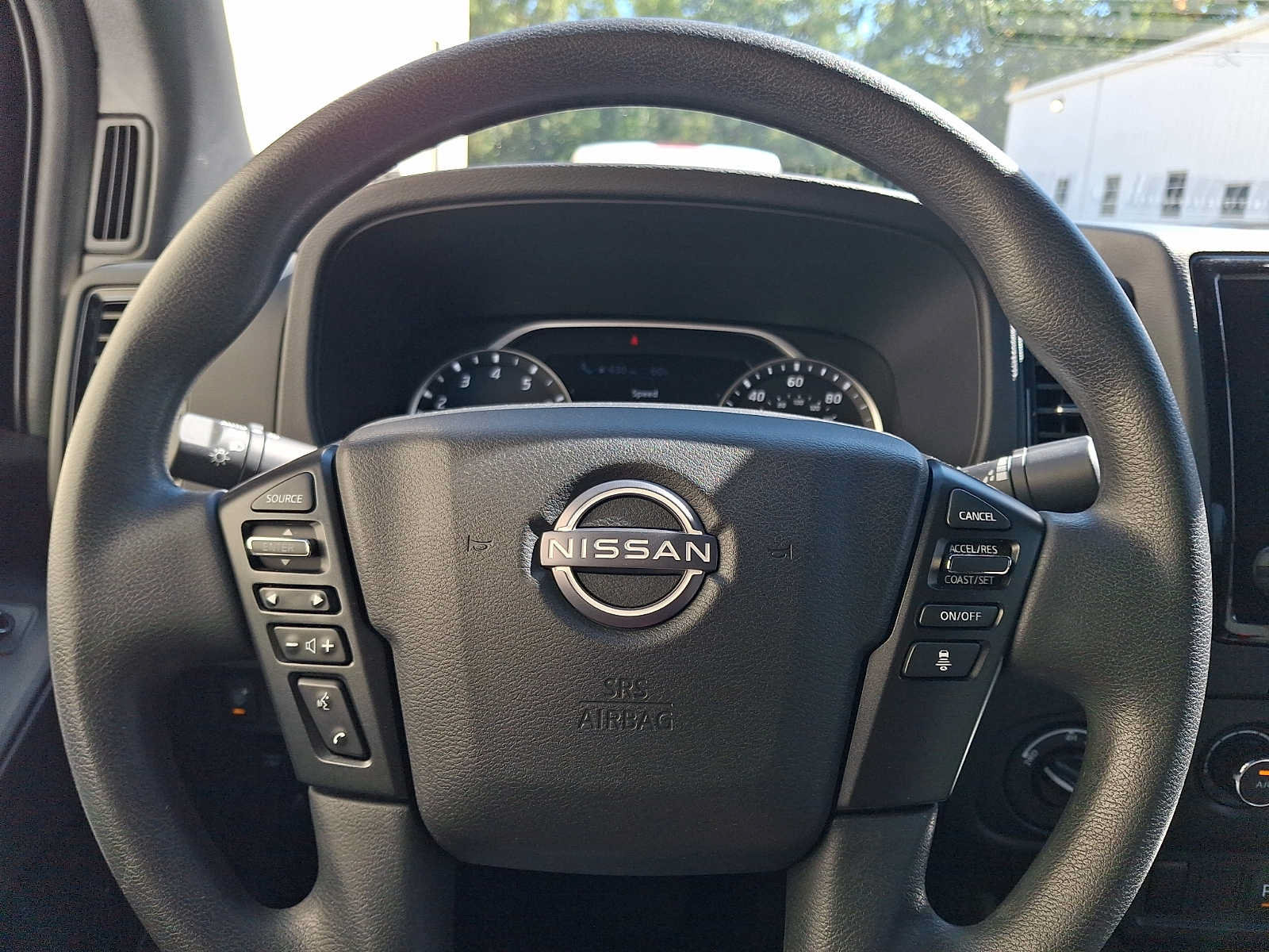 Used 2023 Nissan Frontier SV w/ Midnight Edition Package AWD/4WD image 18