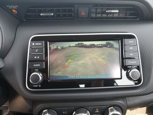 New 2025 Nissan Kicks Play S image 8