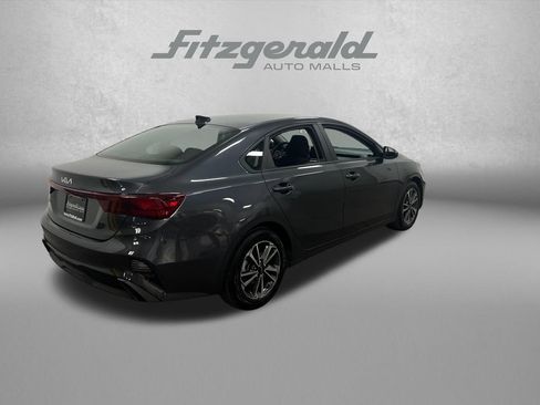 Used 2024 Kia Forte LXS FWD image 7