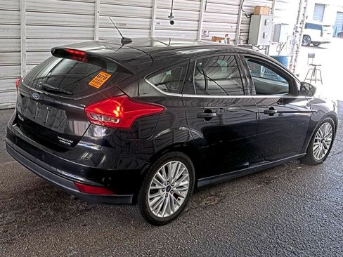 Used 2016 Ford Focus Titanium FWD image 3