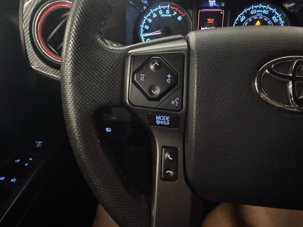 Used 2018 Toyota Tacoma TRD Sport RWD image 21