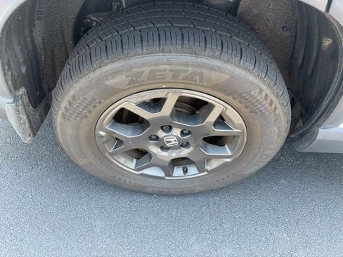 Used 2023 Honda Pilot TrailSport image 8