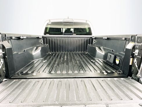 Used 2023 Toyota Tacoma TRD Off-Road image 28