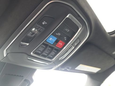 Used 2024 Jeep Wagoneer Launch Edition AWD/4WD image 28