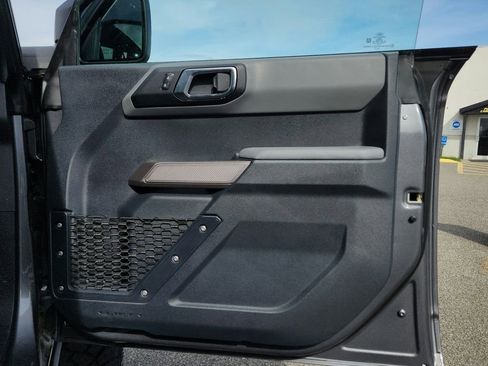 Used 2023 Ford Bronco Black Diamond image 24