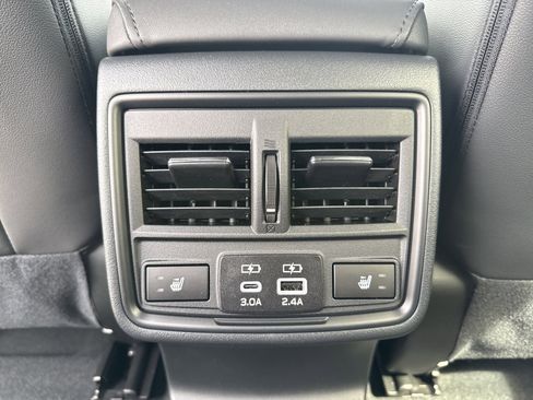 New 2026 Subaru Outback Limited AWD/4WD image 18