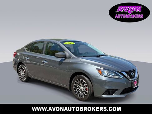 Used 2017 Nissan Sentra S FWD image 1