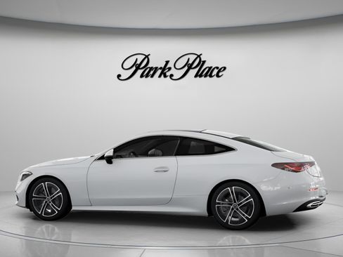 Certified 2026 Mercedes-Benz CLE 300 4MATIC Coupe image 9