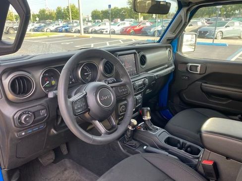 Used 2023 Jeep Wrangler Unlimited w/ Cold Weather Group AWD/4WD image 14