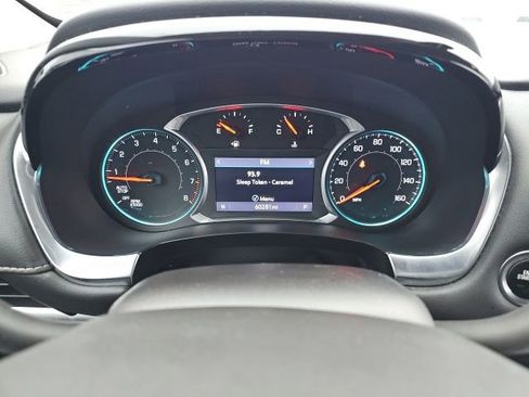 Used 2021 Chevrolet Traverse LT image 46