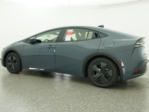 New 2026 Toyota Prius SE image 12