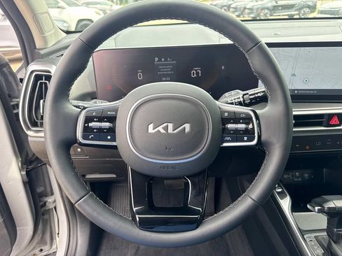 Used 2025 Kia Sorento S w/ Panoramic Sunroof Package FWD image 29