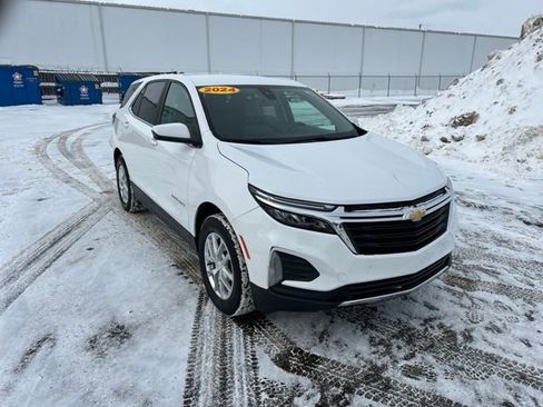 Used 2024 Chevrolet Equinox LT image 8