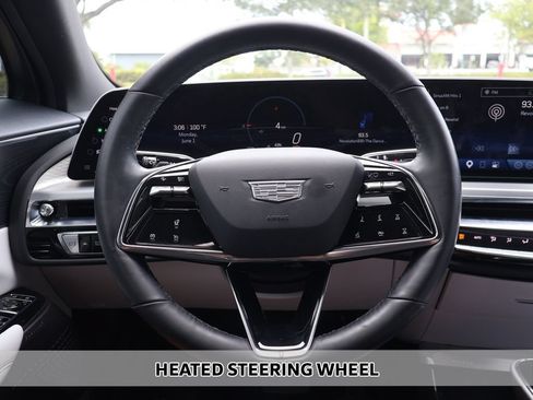 Used 2025 Cadillac Lyriq Luxury RWD image 10