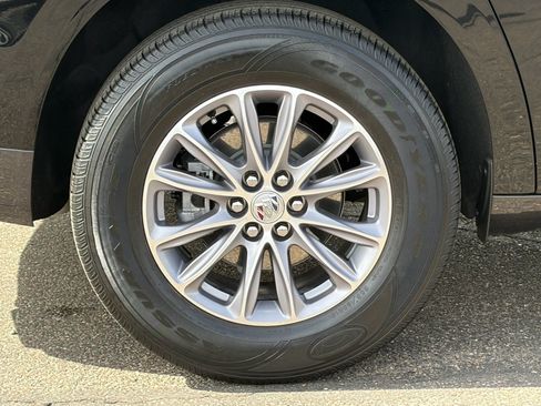 Used 2023 Buick Enclave Premium FWD image 9