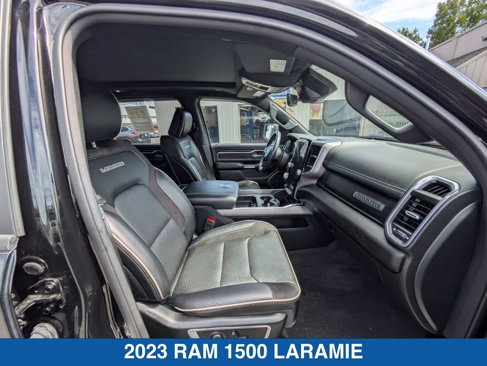 Used 2023 RAM 1500 Laramie AWD/4WD image 36