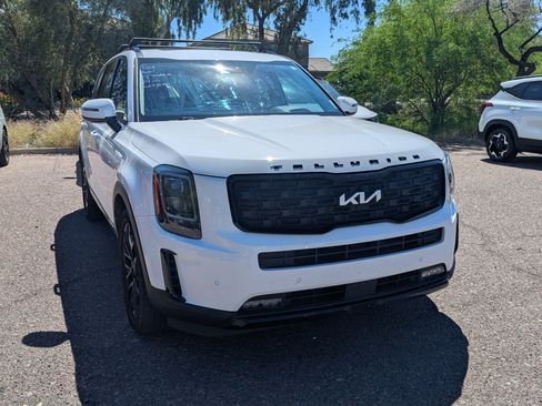 Certified 2022 Kia Telluride SX w/ SX Prestige Package image 2