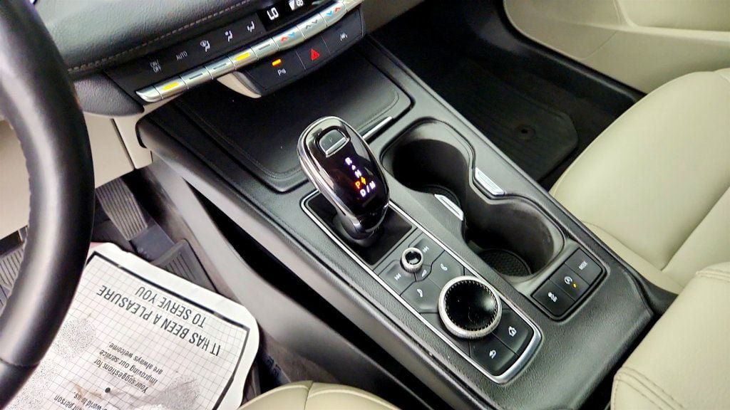 Used 2023 Cadillac XT4 Luxury w/ Driver Awareness Package FWD image 15