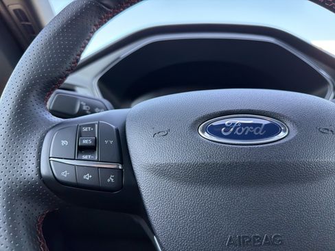 Used 2025 Ford Escape ST-Line AWD/4WD image 9
