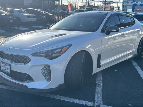 Used 2021 Kia Stinger GT2 image 7
