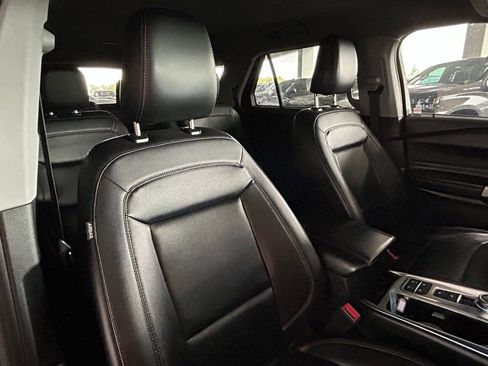 Used 2021 Ford Explorer XLT w/ Equipment Group 202A image 30