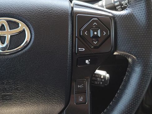 Used 2023 Toyota 4Runner TRD Off-Road Premium w/ Off Road Premium Plus Package AWD/4WD image 31