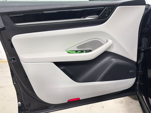 Certified 2026 Porsche Macan Electric RWD image 23