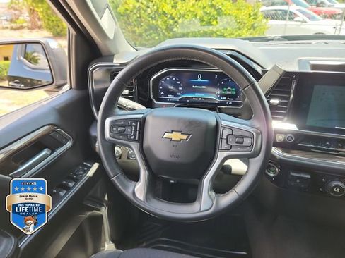 Certified 2025 Chevrolet Silverado 1500 LT AWD/4WD image 14