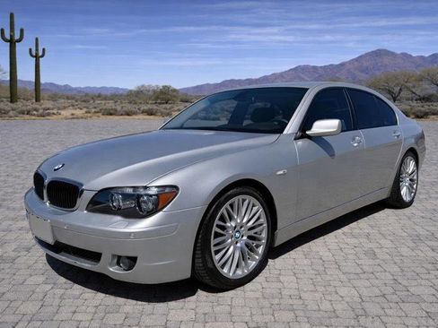 Used 2008 BMW 750i RWD image 2