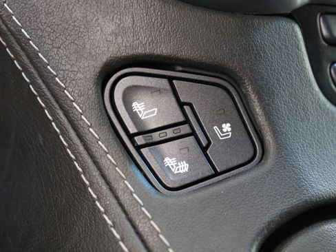 Used 2018 Chevrolet Tahoe Premier AWD/4WD image 40