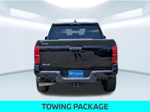 Used 2025 Toyota Tacoma SR5 AWD/4WD image 5