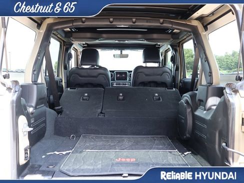 Used 2022 Jeep Wrangler Unlimited Rubicon 4xe w/ Steel Bumper Group AWD/4WD image 15
