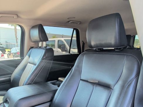 Certified 2024 Ford Expedition Max XLT RWD image 9