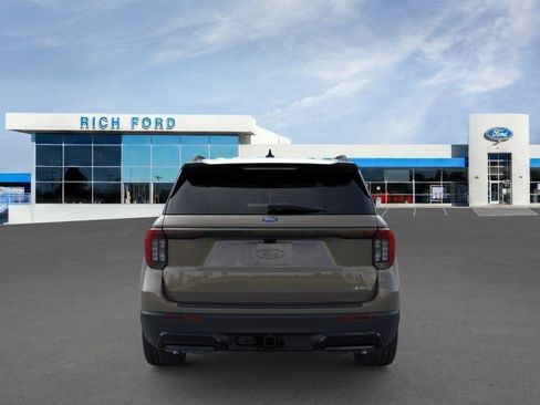 New 2026 Ford Explorer ST-Line w/ ST-Line Street Pack AWD/4WD image 5