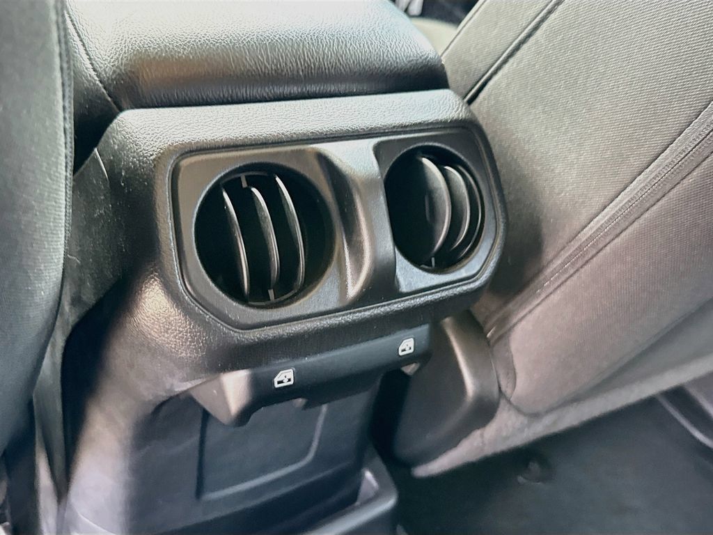 Certified 2023 Jeep Wrangler Unlimited AWD/4WD image 28