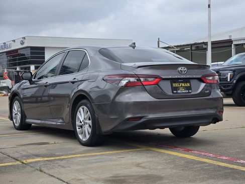 Used 2023 Toyota Camry LE image 4
