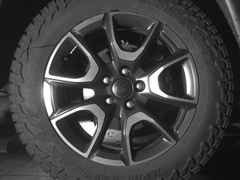 Used 2025 Jeep Compass Trailhawk w/ Trailer Tow Group AWD/4WD image 15