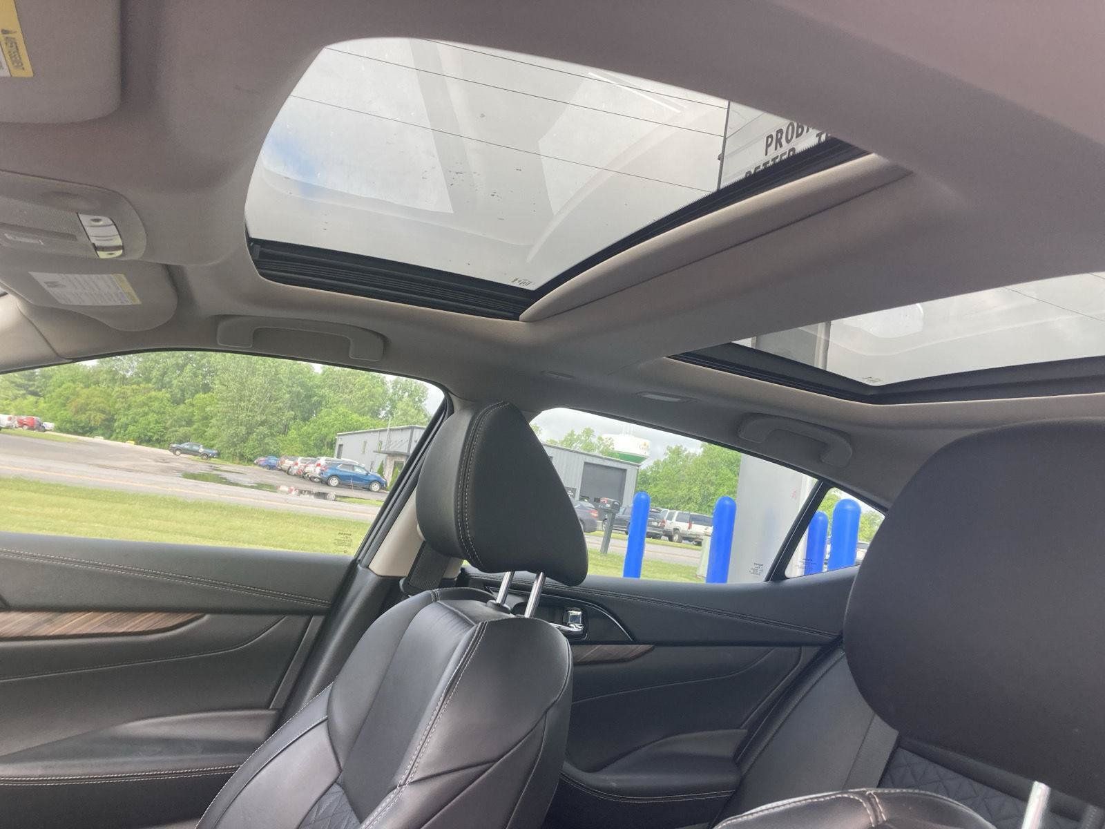 Used 2017 Nissan Maxima Platinum FWD image 16