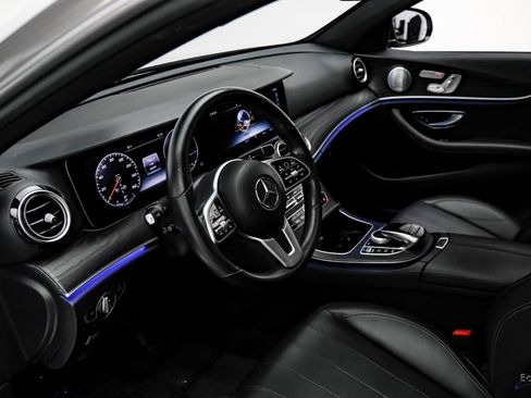 Used 2020 Mercedes-Benz E 350 4MATIC Sedan w/ Parking Assistance Package image 38