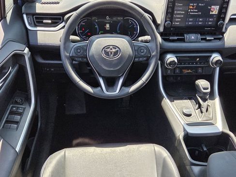 Used 2022 Toyota RAV4 XSE AWD/4WD image 11