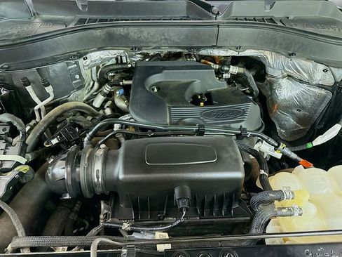 Used 2020 Ford Explorer XLT w/ Equipment Group 202A image 31