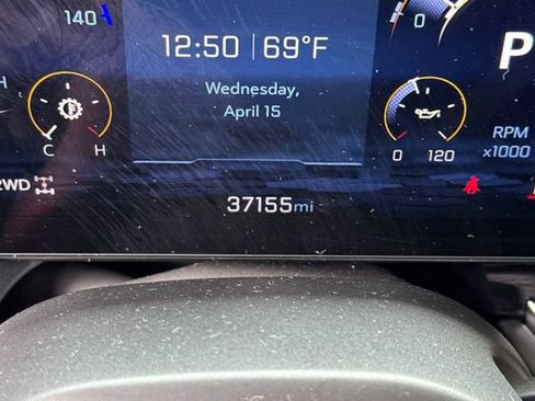 Used 2025 Chevrolet Suburban LT AWD/4WD image 27