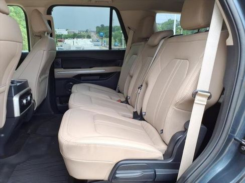 Used 2022 Ford Expedition Limited AWD/4WD image 9