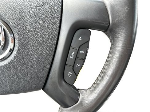 Used 2017 Buick Enclave Leather AWD/4WD image 38