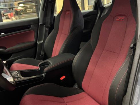 Used 2024 Honda Civic Si image 8